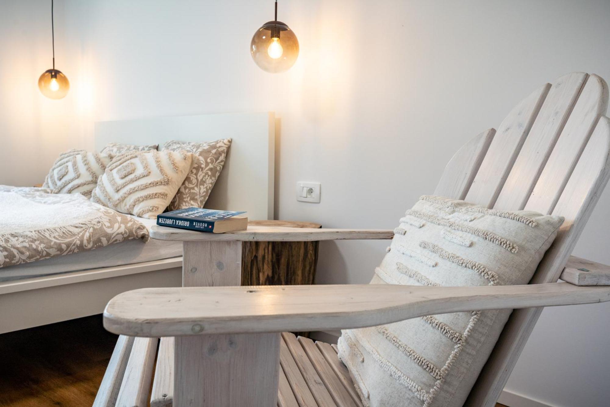 Hidden Corner Apartment Zirovnica Ngoại thất bức ảnh
